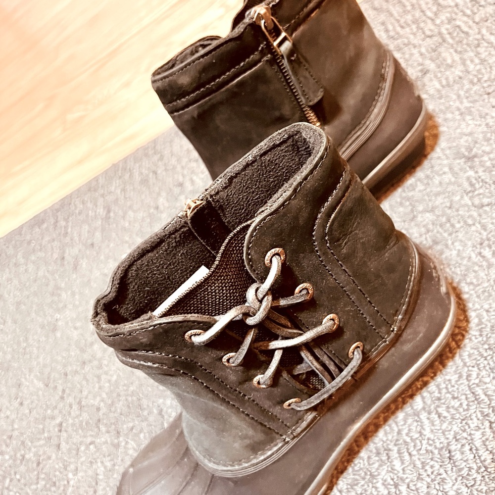 Black Sperry duck boots